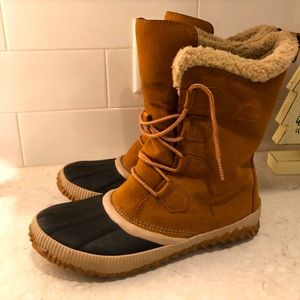 Sorel women’s boots 9.5